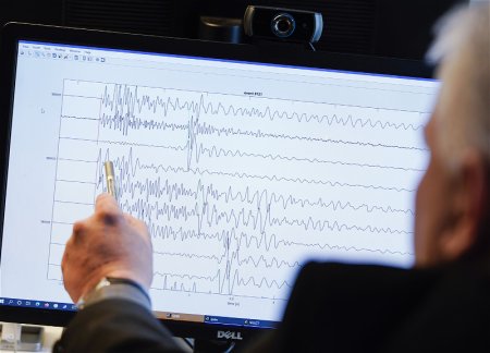 Японцев предупредили об угрозе землетрясения