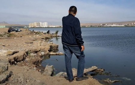 В Баку муж нанес жене ножевые ранения, затем добил, ударив головой о камень