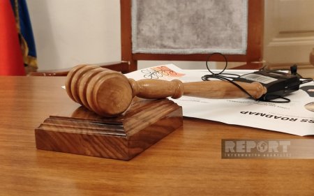 В Баку начался суд по делу обвиняемого в публичных призывах против государства