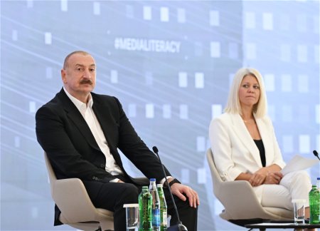 В Ханкенди состоялась встреча Президента Ильхама Алиева с участниками III Шушинского Глобального медиафорума