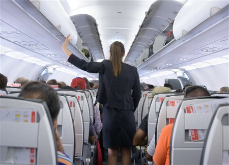 В США из-за резкого маневра самолета пострадали бортпроводники