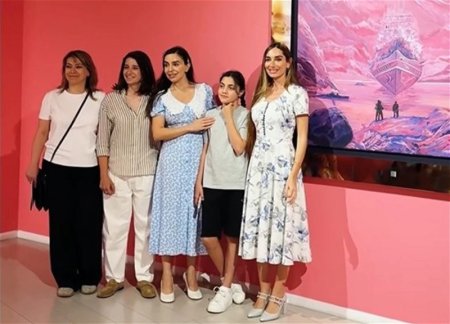 Лейла Алиева и Арзу Алиева посетили Музей современного искусства