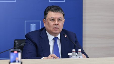 Оборудование со сбитого самолета AZAL отправили в США