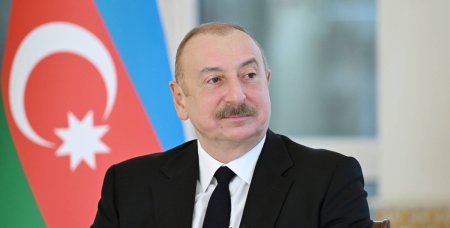 Ильхам Алиев позвонил эмиру Катарa