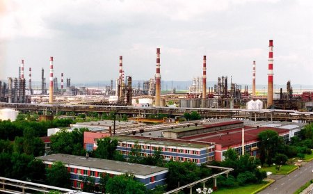 Азербайджан с Турцией выкупают завод России в Болгарии