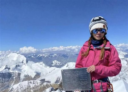 Альпинистка Наговицина погибла на пике Победы