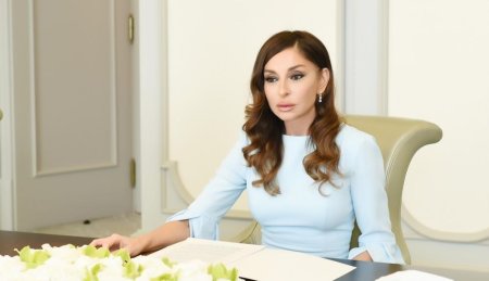Члены Международного центра Низами Гянджеви поздравили Мехрибан Алиеву с днем рождения