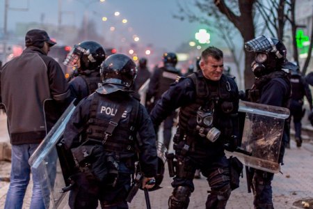 В ходе протестов в Сербии задержаны десятки человек