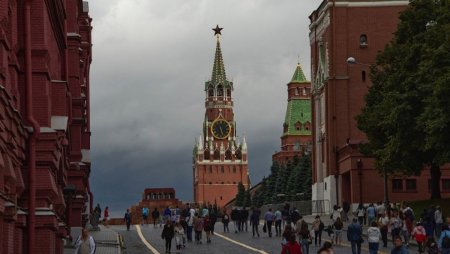 Кремль: спецслужбы могут читать переписку в любых мессенджерах