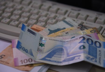 Стратегические валютные резервы Азербайджана достигли 77,7 миллиарда долларов США