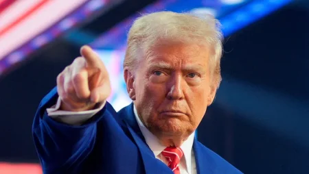 Трамп повышал голос на встрече с Путиным и угрожал уйти