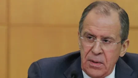 Призывы к перемирию на Украине противоречат договоренностям, заявил Лавров