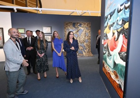 В Центре Гейдара Алиева состоялось официальное открытие фестиваля ART Weekend
