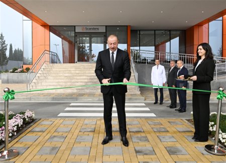 Президент Ильхам Алиев принял участие в открытии предприятия по производству лекарственных препаратов