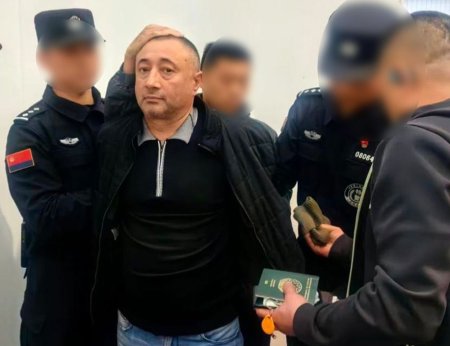 Мужчина, ранивший свою жену в Баку, задержан китайскими полицейскими