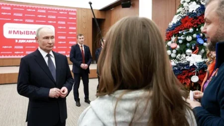 Путин принял участие в акции «Елка желаний»