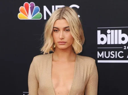 Hовый маникюрный тренд