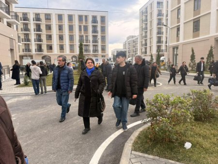 120 семьям вручили ключи от квартир в Агдаме