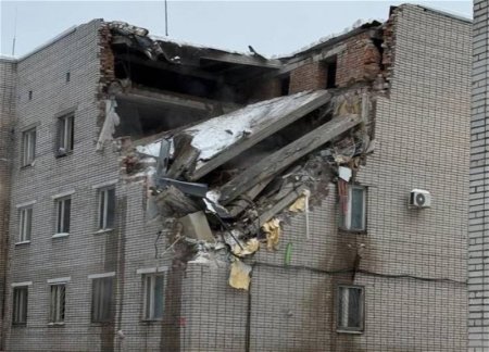 При взрыве в здании военной полиции в РФ погибли три человека