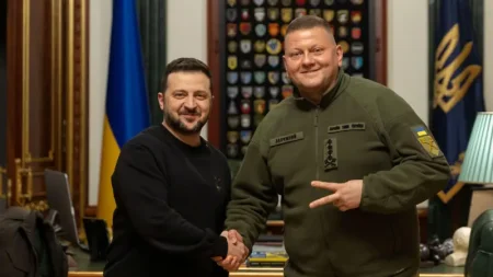 Залужный впервые раскритиковал Зеленского