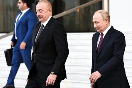 Президент России Владимир Путин провел телефонный разговор с президентом Азербайджана Ильхамом Алиевым