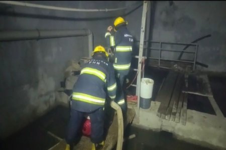 В связи с интенсивными осадками в Баку, Сумгаите и Абшероне продолжаются работы, эвакуированы 33 человека