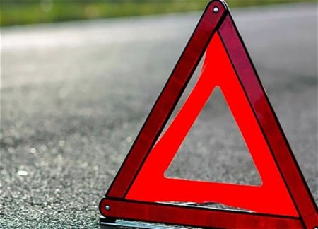 В результате ДТП в Ходжалы скончался сотрудник ANAMA