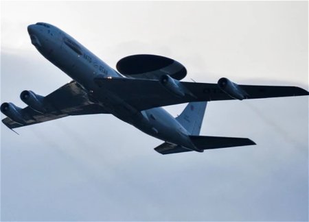 Иранский гражданский самолет был атакован США и Израилем