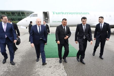 Замглавы Кабмина Туркменистана в Азербайджане