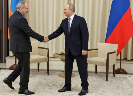 Путин принял Пашиняна в Кремле