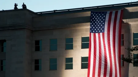 Хегсет: США ударят по энергетике Ирана, если он примет неверные решения