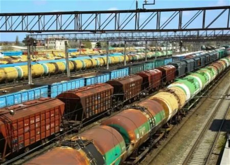 Из Азербайджана в Армению отправлено еще 16 вагонов дизельного топлива