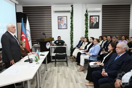 Михаилу Гусману присвоено звание Почетного профессора АУЯ