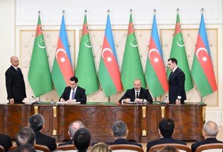 Состоялся обмен азербайджано-туркменскими документами