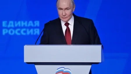 Путин: у Запада не получается победить Россию на поле боя