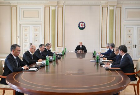 Президент Ильхам Алиев на совещании, посвященном Государственной программе по развитию горнодобывающей и металлургической промышленности