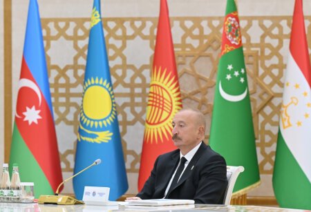 Президент Ильхам Алиев: Азербайджано-туркменские отношения в последние годы развиваются динамично