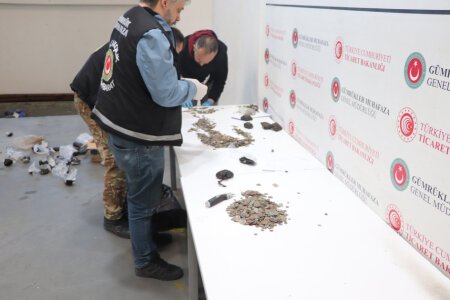 В Турции пресекли незаконный вывоз более 7 тысяч артефактов