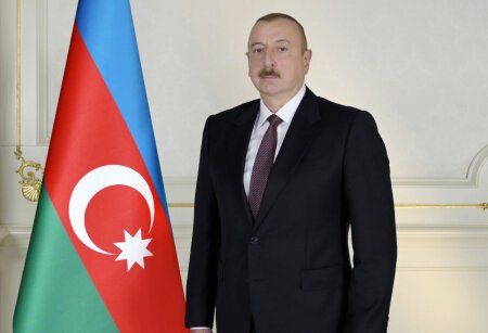 Президент Азербайджана поздравил Президента Чехии