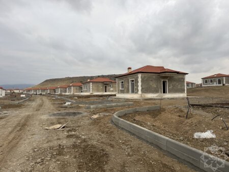 Село Довлятъярлы готовится к встрече родных жителей